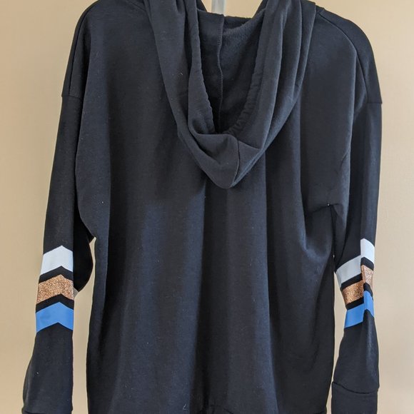 Womens Pull Over Hoodie - Picture 2 of 3